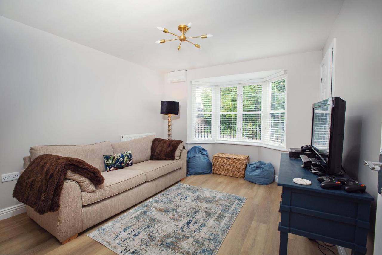 Beautiful 4-Bed Home, Hot Tub & Stunning Views - Abergavenny Exterior foto