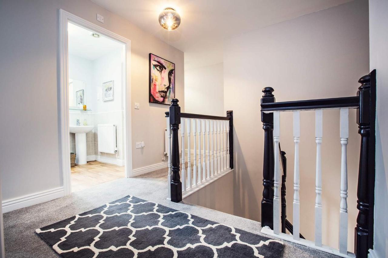 Beautiful 4-Bed Home, Hot Tub & Stunning Views - Abergavenny Exterior foto