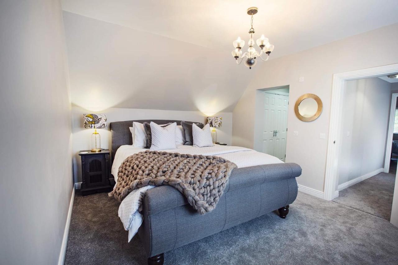 Beautiful 4-Bed Home, Hot Tub & Stunning Views - Abergavenny Exterior foto