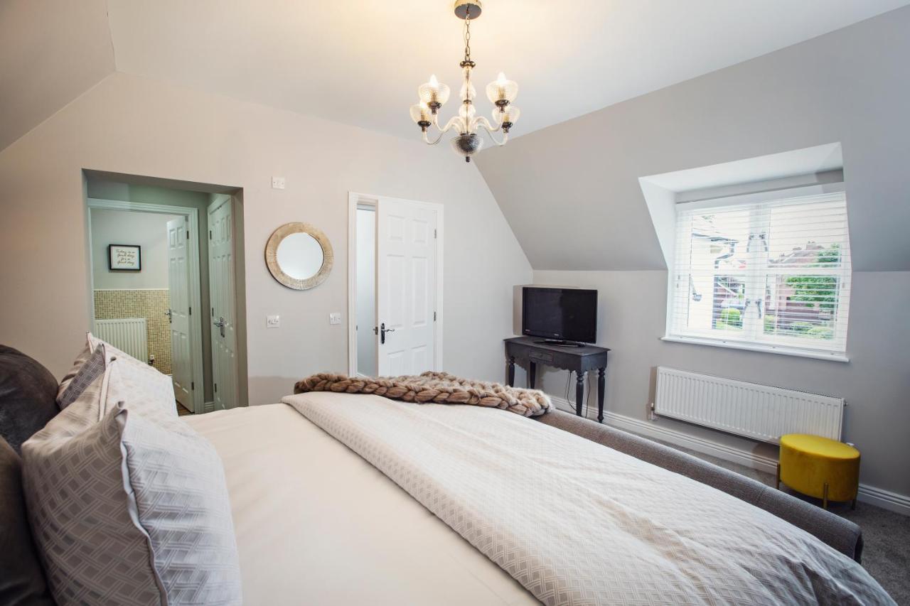 Beautiful 4-Bed Home, Hot Tub & Stunning Views - Abergavenny Exterior foto