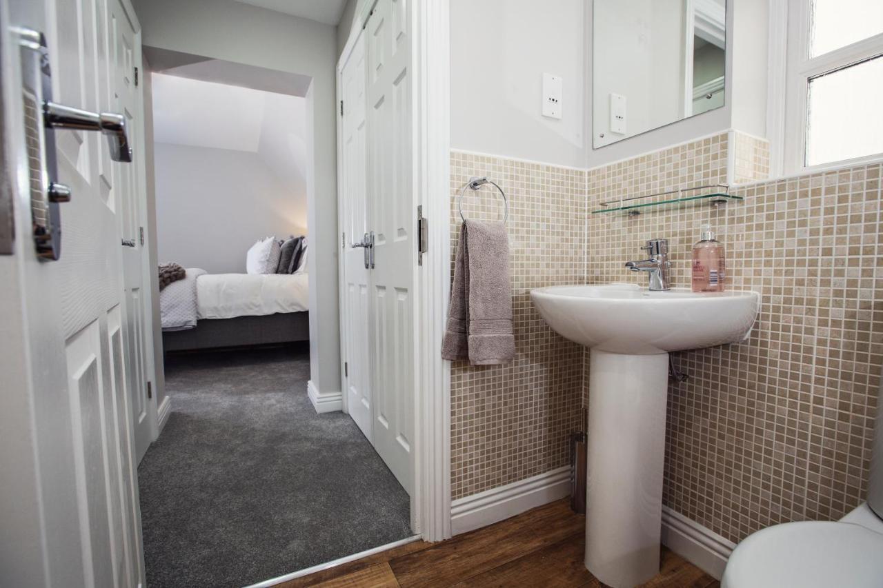 Beautiful 4-Bed Home, Hot Tub & Stunning Views - Abergavenny Exterior foto